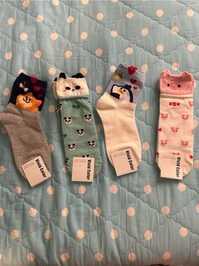 Brand new VIVID COLOR Animal Socks - Assorted Pastel Colors